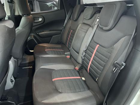 FIAT Toro 1.8 16V 4P FLEX FREEDOM OPEN EDITION PLUS AUTOMTICO, Foto 12