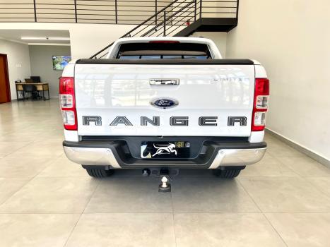 FORD Ranger 3.2 20V CABINE DUPLA 4X4 LIMITED PLUS TURBO DIESEL AUTOMTICO, Foto 6