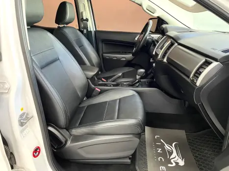 FORD Ranger 3.2 20V CABINE DUPLA 4X4 LIMITED PLUS TURBO DIESEL AUTOMTICO, Foto 14