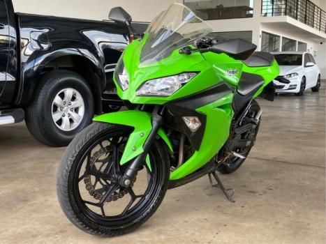 KAWASAKI Ninja 300 ABS, Foto 1