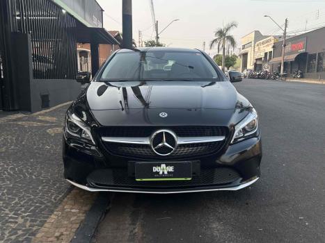 MERCEDES-BENZ CLA 180 , Foto 2