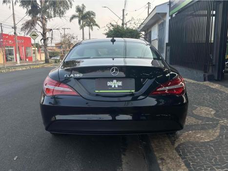 MERCEDES-BENZ CLA 180 , Foto 6