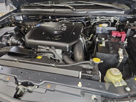 MITSUBISHI Pajero Dakar 3.2 16V 4P HPE 4X4  7 LUGARES TURBO INTECOOLER DIESEL AUTOMTICO, Foto 19