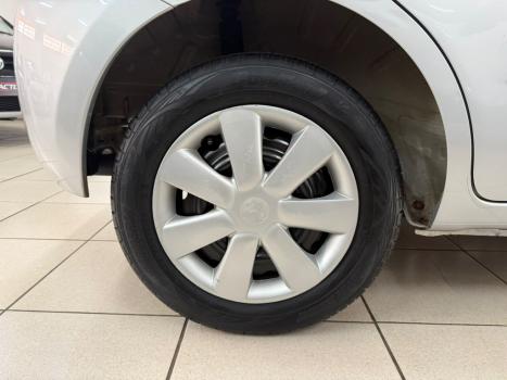 NISSAN March 1.0 12V 4P S FLEX, Foto 14