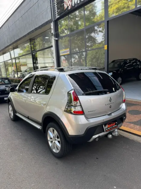 RENAULT Sandero 1.6 16V 4P FLEX STEPWAY AUTOMTICO, Foto 3