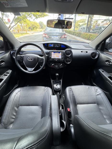 TOYOTA Etios Sedan 1.5 16V 4P FLEX PLATINUM AUTOMTICO, Foto 2