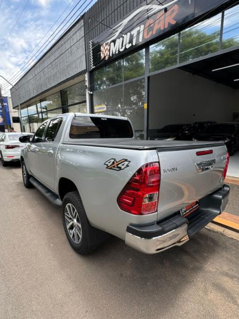 TOYOTA Hilux Caminhonete 2.8 16V SRV 4X4 DIESEL CABINE DUPLA AUTOMTICO, Foto 4