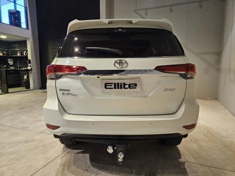TOYOTA Hilux SW4 2.8 16V 4P SRX 4X4 7 LUGARES TURBO DIESEL AUTOMTICO, Foto 8