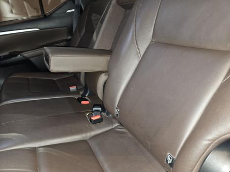 TOYOTA Hilux SW4 2.8 16V 4P SRX 4X4 7 LUGARES TURBO DIESEL AUTOMTICO, Foto 23