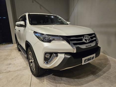 TOYOTA Hilux SW4 2.8 16V 4P SRX 4X4 7 LUGARES TURBO DIESEL AUTOMTICO, Foto 26
