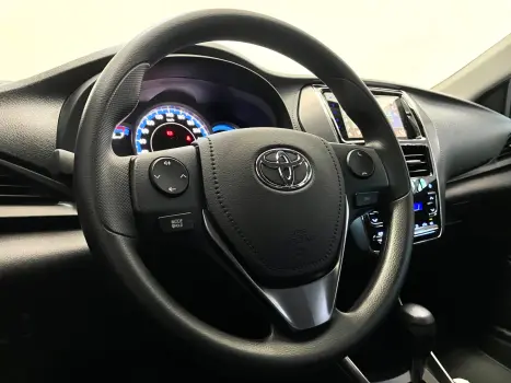 TOYOTA Yaris Sedan 1.5 16V 4P FLEX XL MULTIDRIVE AUTOMTICO CVT, Foto 9