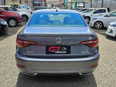 VOLKSWAGEN Jetta 1.4 4P 250 TSI R-LINE AUTOMTICO, Foto 3