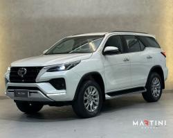 TOYOTA Hilux SW4 2.8 4P 4X4 TURBO DIESEL