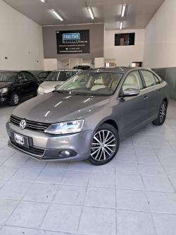 VOLKSWAGEN Jetta 2.0 4P TSI HIGHLINE 200 CV AUTOM�TICO