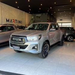 TOYOTA Hilux Caminhonete 2.8 16V SRV 4X4 DIESEL CABINE DUPLA AUTOMTICO