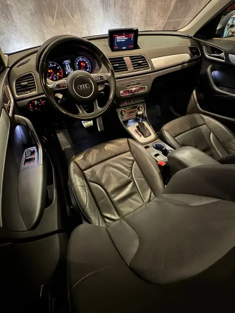 AUDI Q3 1.4 4P TFSI AMBIENTE S-TRONIC AUTOM�TICO, Foto 12