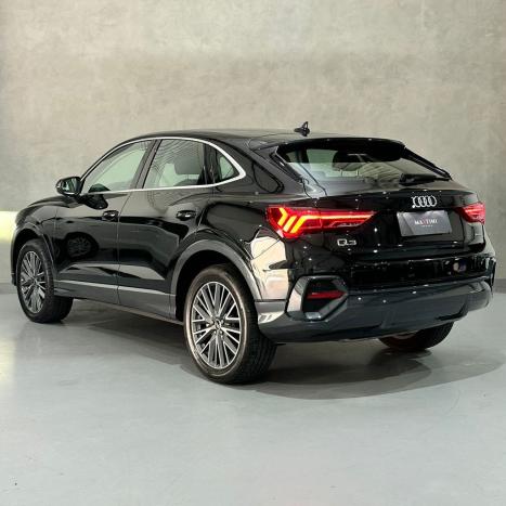 AUDI Q3 2.0 40 4P TFSI SPORTBACK PERFORMANCE BLACK QUATTRO TIPTRONIC AUTOM�TICO, Foto 6