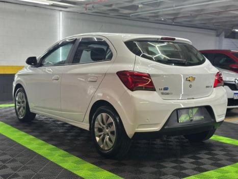 CHEVROLET Onix Hatch 1.4 4P FLEX LT, Foto 6