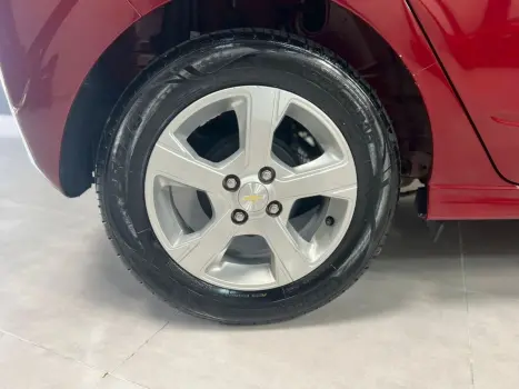 CHEVROLET Onix Hatch 1.4 4P FLEX LT, Foto 9