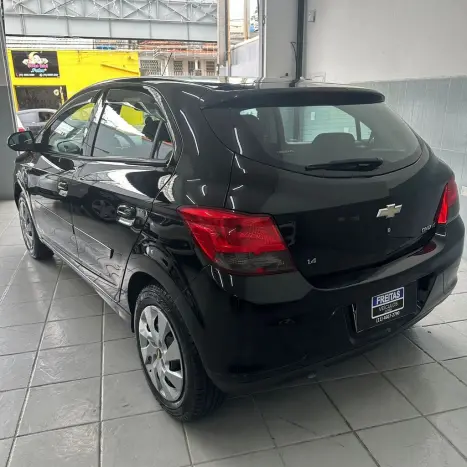 CHEVROLET Onix Hatch 1.4 4P FLEX LT, Foto 4