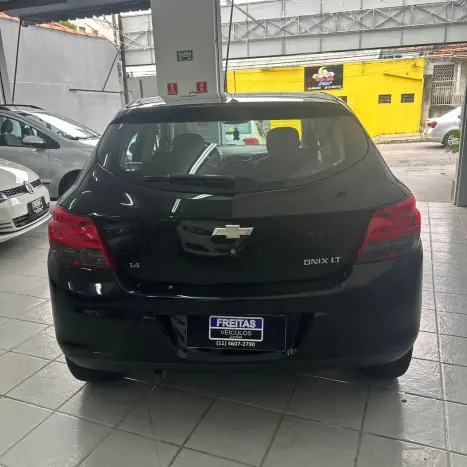 CHEVROLET Onix Hatch 1.4 4P FLEX LT, Foto 5