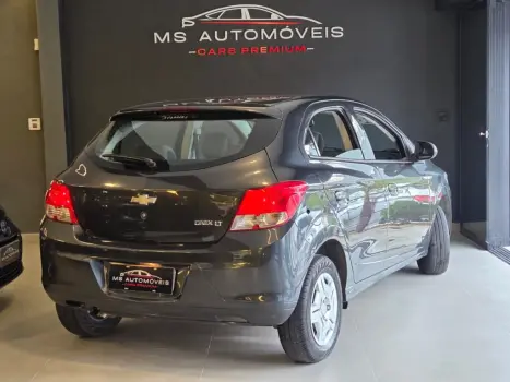 CHEVROLET Onix Hatch 1.0 4P FLEX LT, Foto 12