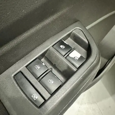 CHEVROLET Onix Hatch 1.4 4P FLEX LTZ, Foto 20