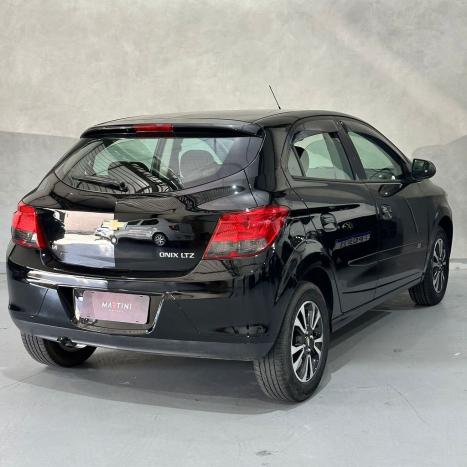 CHEVROLET Onix Hatch 1.4 4P FLEX LTZ, Foto 4