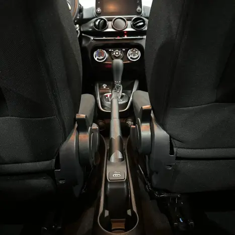 FIAT Cronos 1.3 4P FLEX DRIVE AUTOMTICO CVT, Foto 14