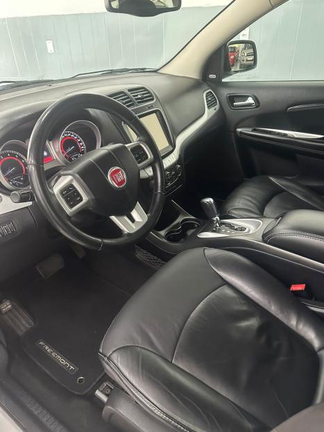 FIAT Freemont 2.4 16V 4P PRECISION AUTOMÁTICO 7 LUGARES, Foto 7