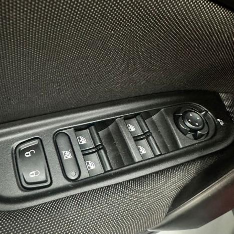 FIAT Toro 1.8 16V 4P FLEX FREEDOM AUTOM�TICO, Foto 20