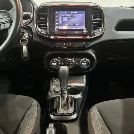 FIAT Toro 1.8 16V 4P FLEX FREEDOM AUTOM�TICO, Foto 19