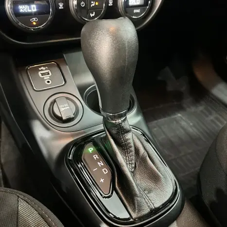 FIAT Toro 1.8 16V 4P FLEX FREEDOM AUTOM�TICO, Foto 20