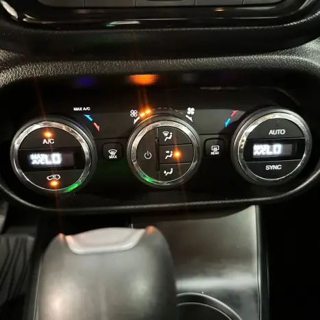 FIAT Toro 1.8 16V 4P FLEX FREEDOM AUTOM�TICO, Foto 12