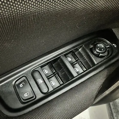 FIAT Toro 1.8 16V 4P FLEX FREEDOM AUTOM�TICO, Foto 17