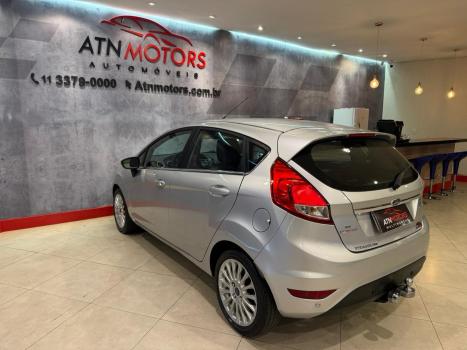 FORD Fiesta Hatch 1.6 16V 4P FLEX TITANIUM PLUS POWERSHIFT AUTOM�TICO, Foto 3