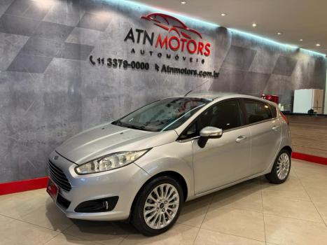 FORD Fiesta Hatch 1.6 16V 4P FLEX TITANIUM PLUS POWERSHIFT AUTOM�TICO, Foto 4