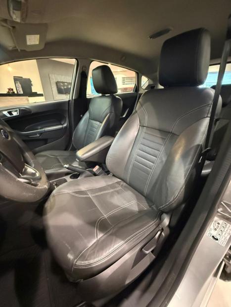 FORD Fiesta Hatch 1.6 16V 4P FLEX TITANIUM PLUS POWERSHIFT AUTOM�TICO, Foto 13