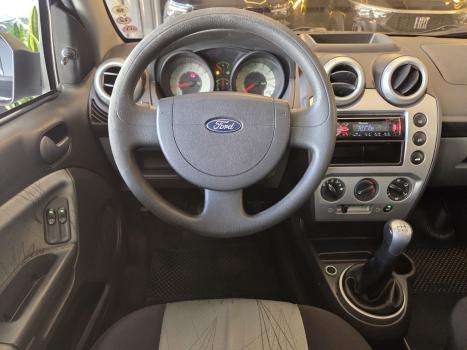 FORD Fiesta Hatch 1.6 4P FLEX, Foto 8