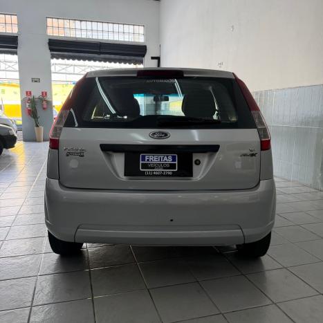 FORD Fiesta Hatch 1.6, Foto 3