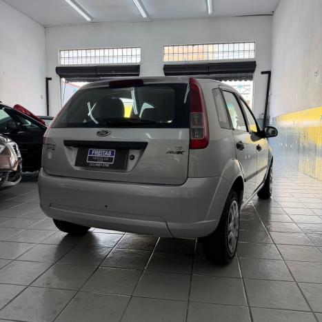 FORD Fiesta Hatch 1.6, Foto 4