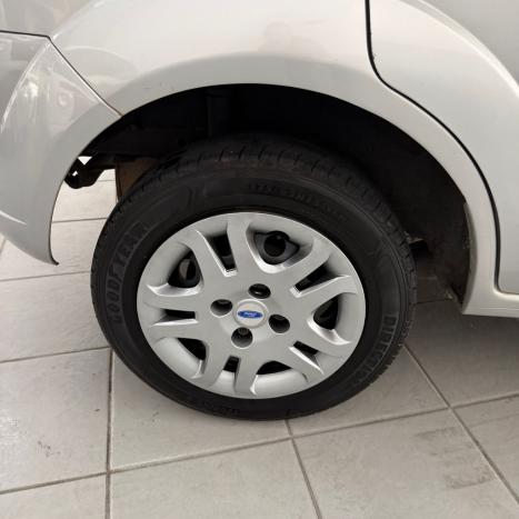 FORD Fiesta Hatch 1.6, Foto 7