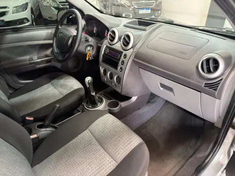 FORD Fiesta Sedan 1.6 4P ROCAM FLEX, Foto 10