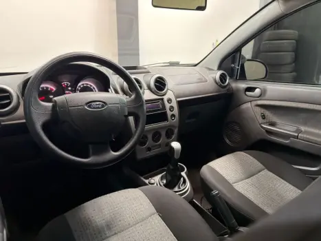 FORD Fiesta Sedan 1.6 4P ROCAM FLEX, Foto 12