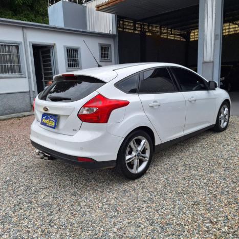 FORD Focus Hatch 1.6 16V 4P FLEX SE POWERSHIFT AUTOMTICO, Foto 9