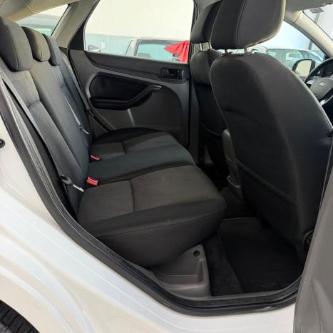 FORD Focus Hatch 1.6 4P, Foto 9