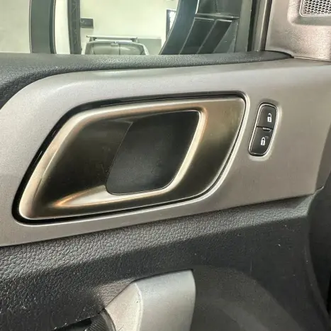 FORD Ranger 3.2 20V CABINE DUPLA 4X4 LIMITED TURBO DIESEL AUTOM�TICO, Foto 25