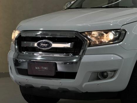 FORD Ranger 3.2 20V CABINE DUPLA 4X4 LIMITED TURBO DIESEL AUTOMÁTICO, Foto 2