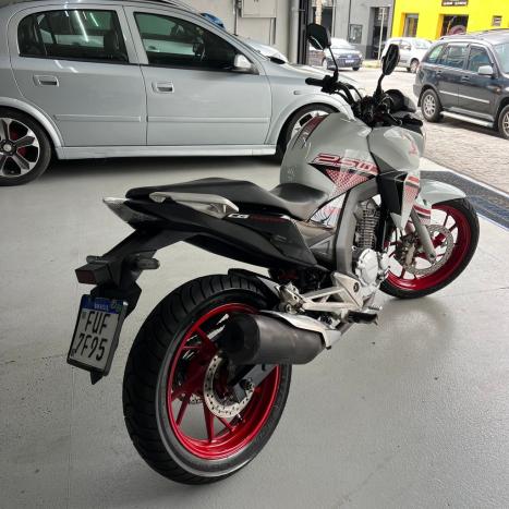 HONDA CB 250 F Twister FLEXONE, Foto 6