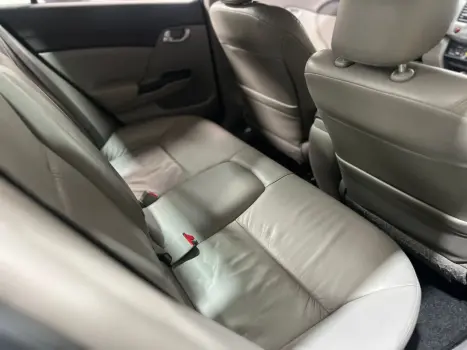 HONDA Civic 1.8 16V 4P FLEX LXS AUTOM�TICO, Foto 15